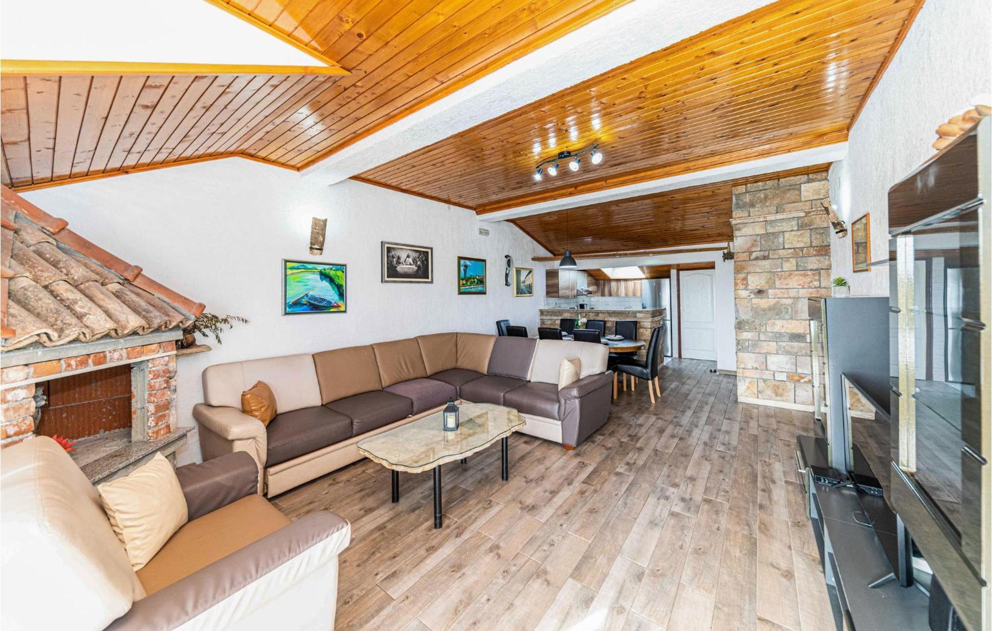 Nice Apartment In Kastel Stafilic With Sauna Kaštela Buitenkant foto